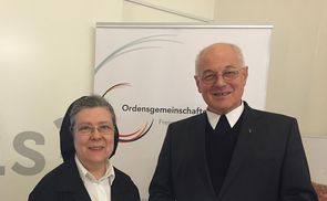Präsidentin Sr. Beatrix Mayrhofer, Vereinigung der Frauenorden Österreichs, und Abtpräses Christian Haidinger, Superiorenkonferenz der männlichen Orden Österreichs.